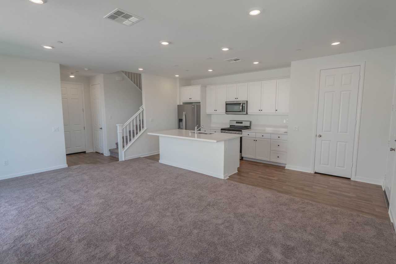 27037 Trail View Lane - Photo 3 of 33