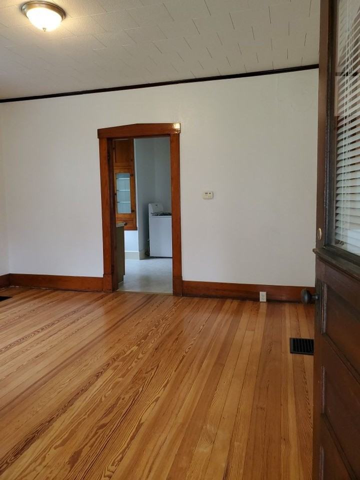 509 S Jefferson St - Photo 4 of 20