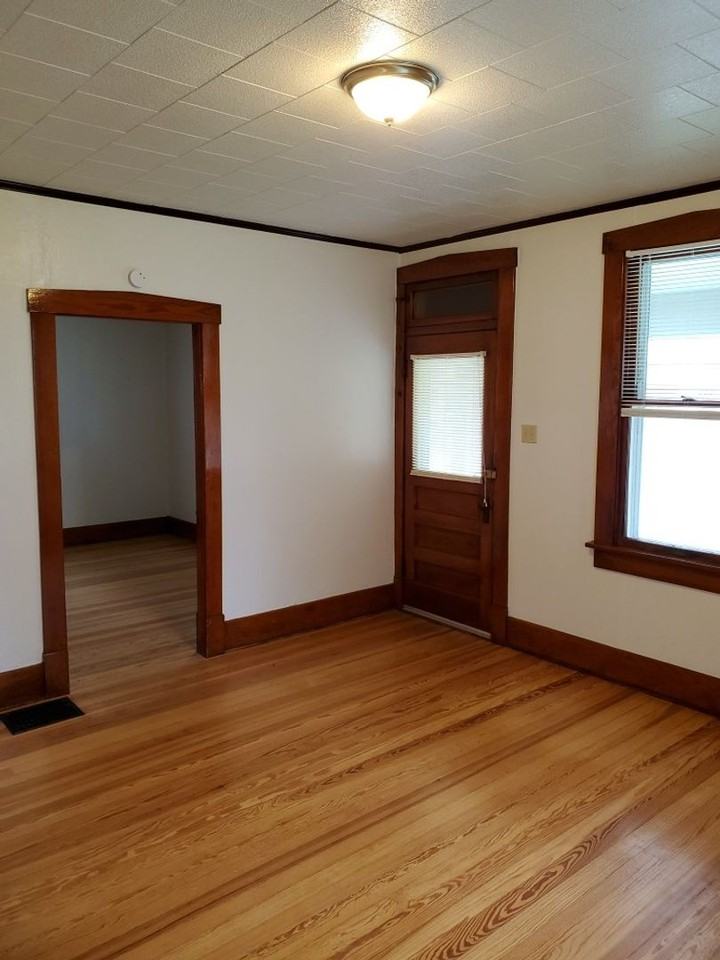 509 S Jefferson St - Photo 5 of 20