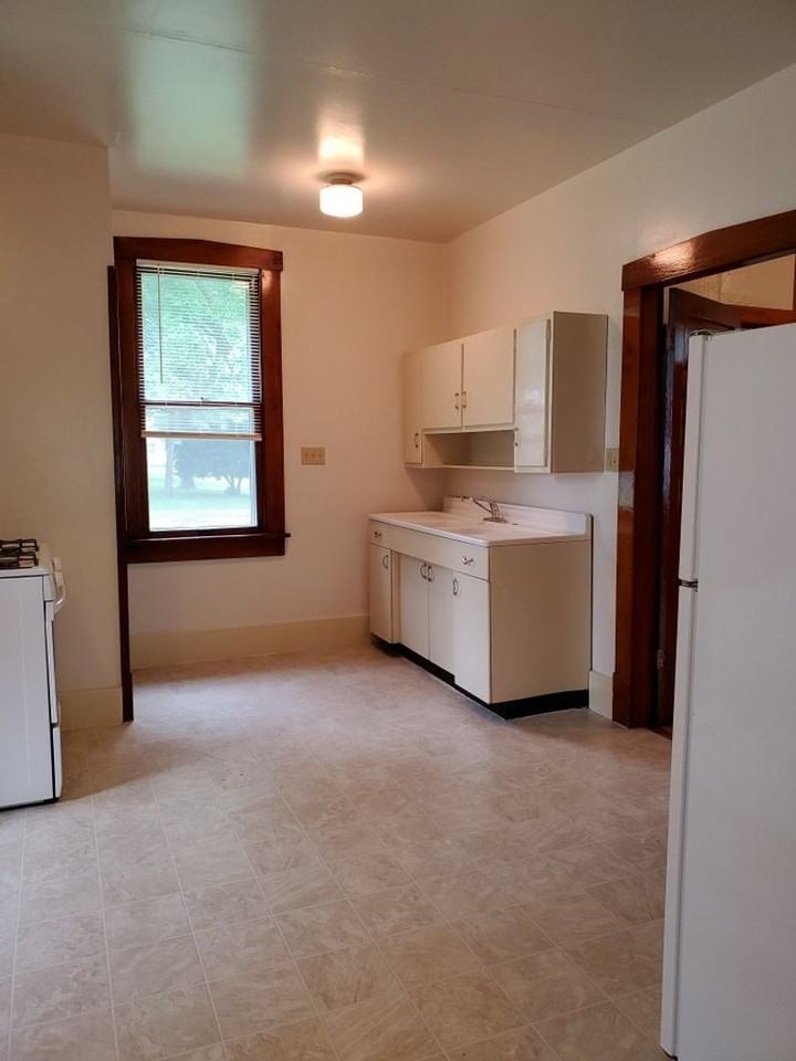 509 S Jefferson St - Photo 7 of 20