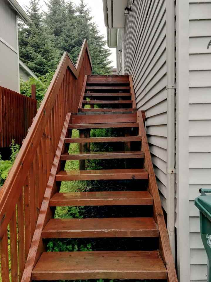 1711 Larch St - Photo 2 of 13