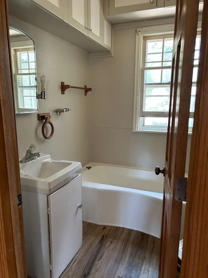 638 4th St W - Photo 7 of 14