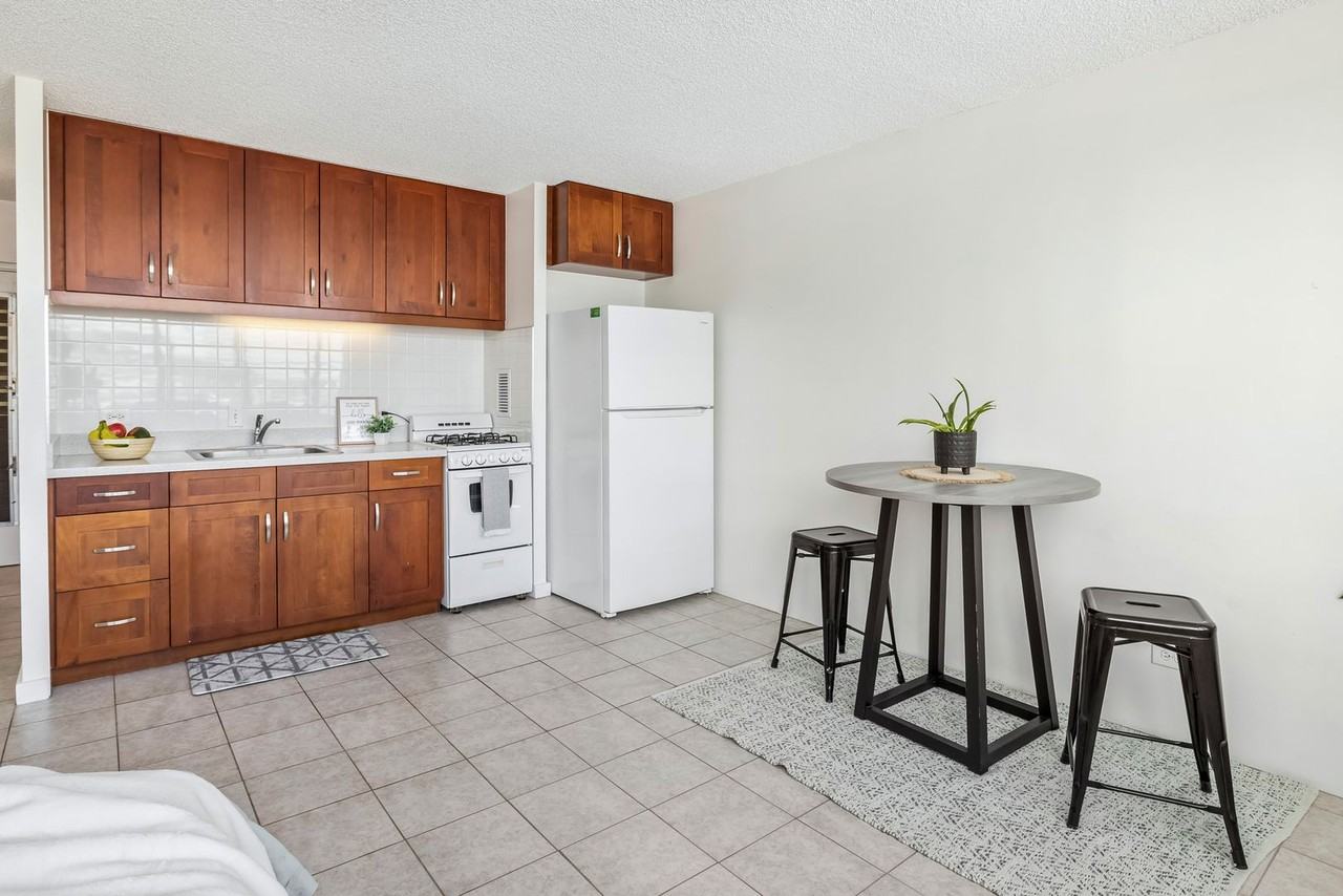 1550 Wilder Ave - Photo 5 of 22