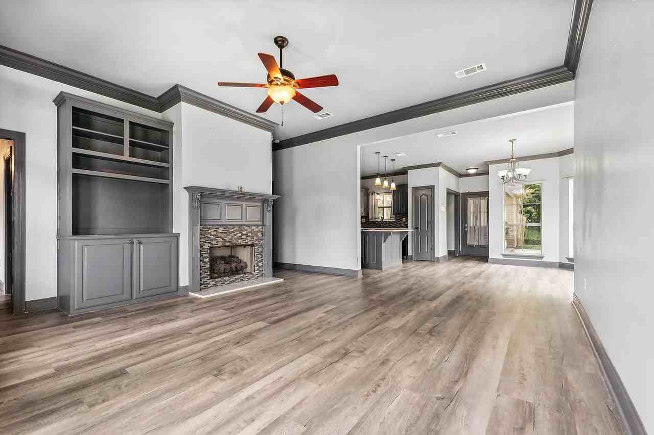 13384 Reid Dr - Photo 2 of 15