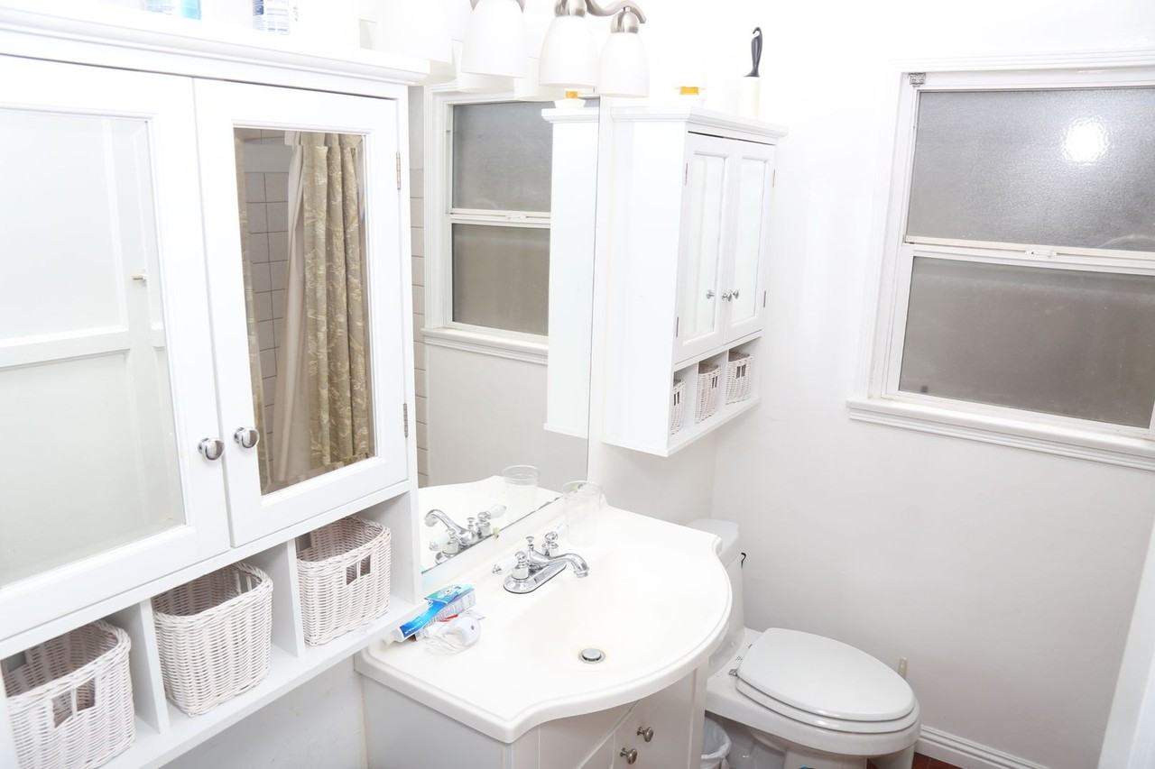 25604 Lane St. - Photo 2 of 8