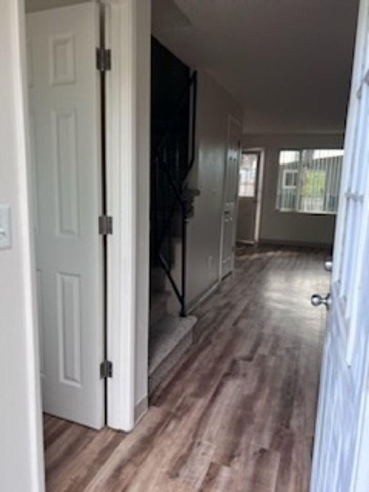 2728 Lancaster Dr Se #10 - Photo 3 of 22