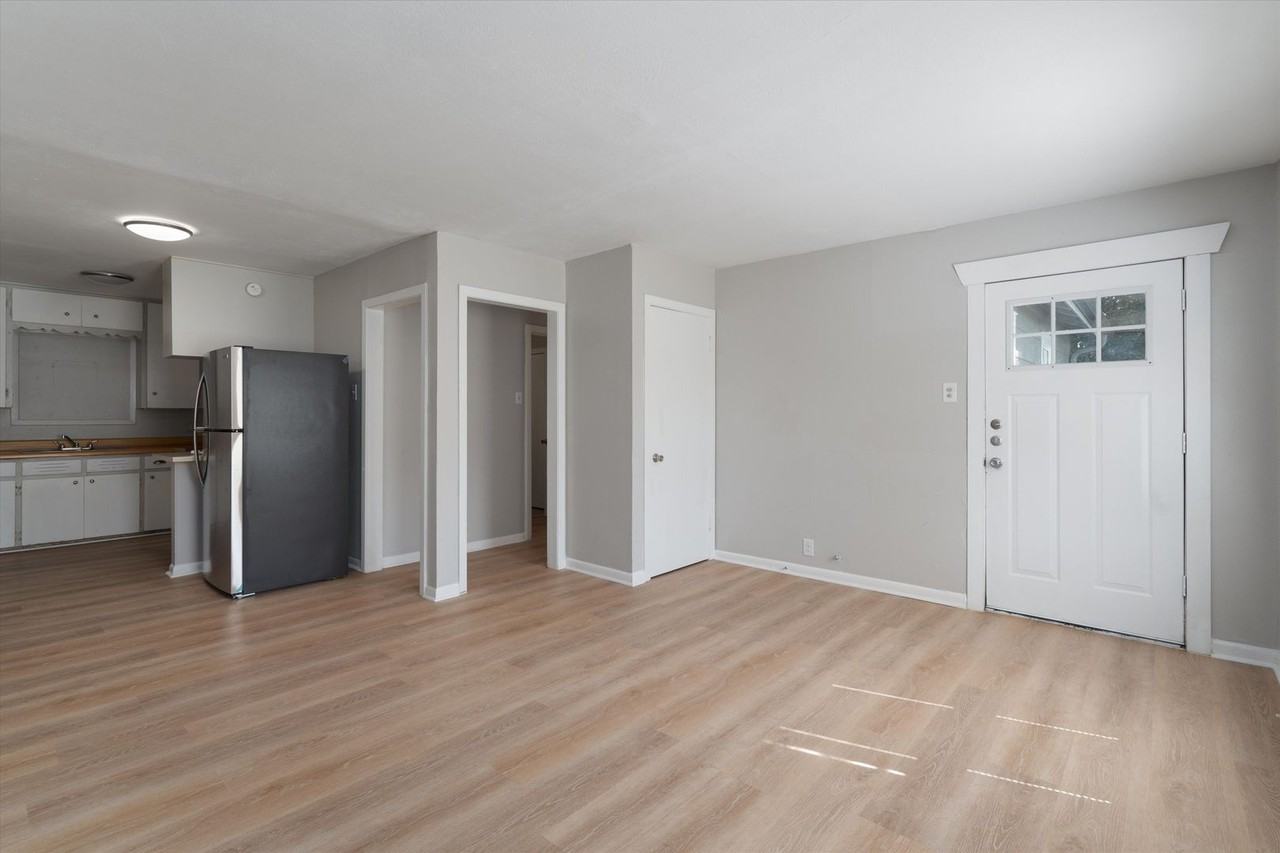 1012 Barbara Dr #B - Photo 5 of 25