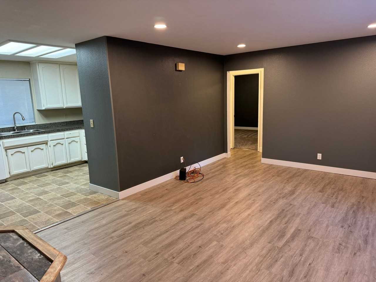 14296 Manatee Cir - Photo 3 of 12