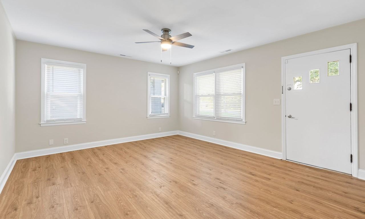 1644 Longfellow St - Photo 3 of 32