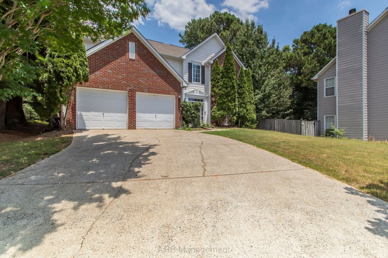 3985 Shallowford Green Ct - Photo 2 of 18