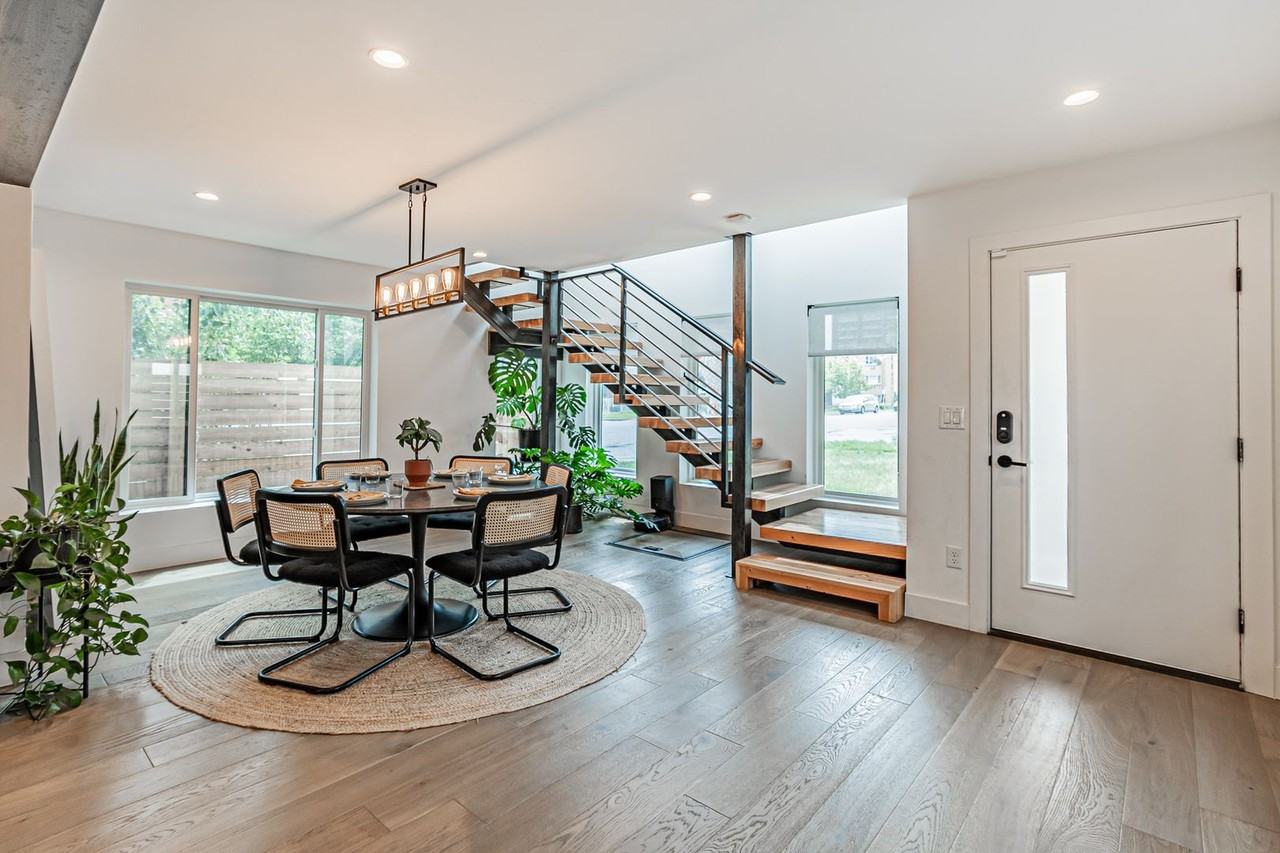 1606 Wolff St - Photo 2 of 37