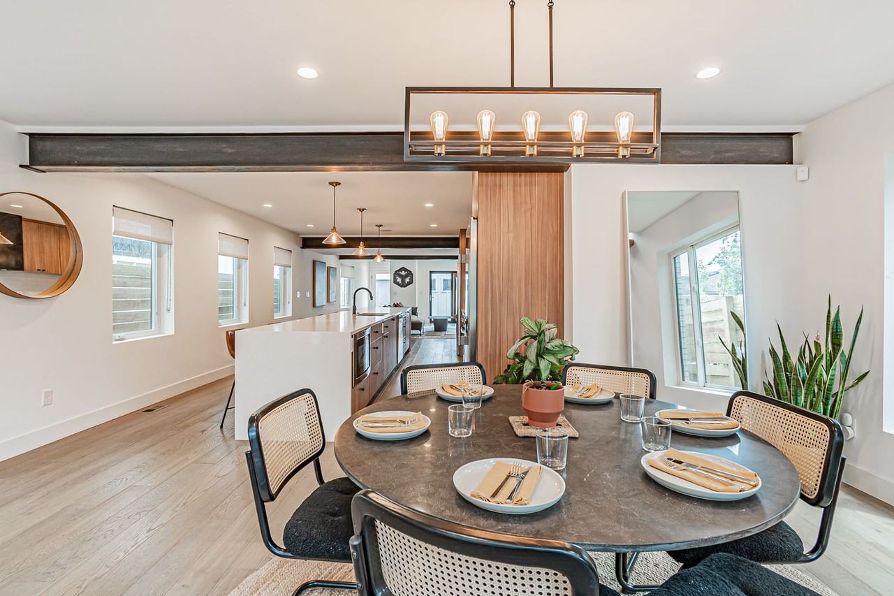 1606 Wolff St - Photo 4 of 37