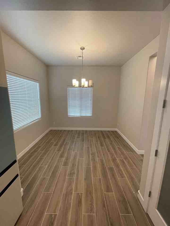 6230 Rosemary Rd - Photo 3 of 32