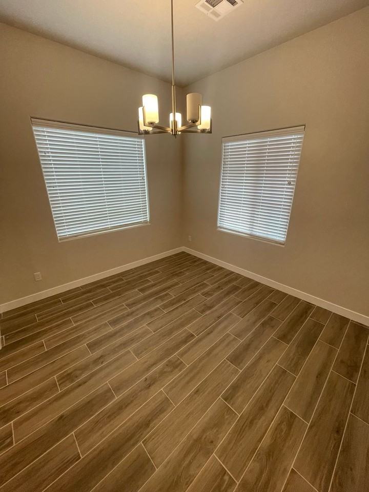 6230 Rosemary Rd - Photo 4 of 32