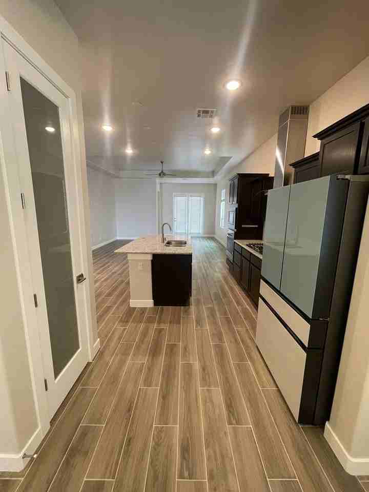 6230 Rosemary Rd - Photo 5 of 32