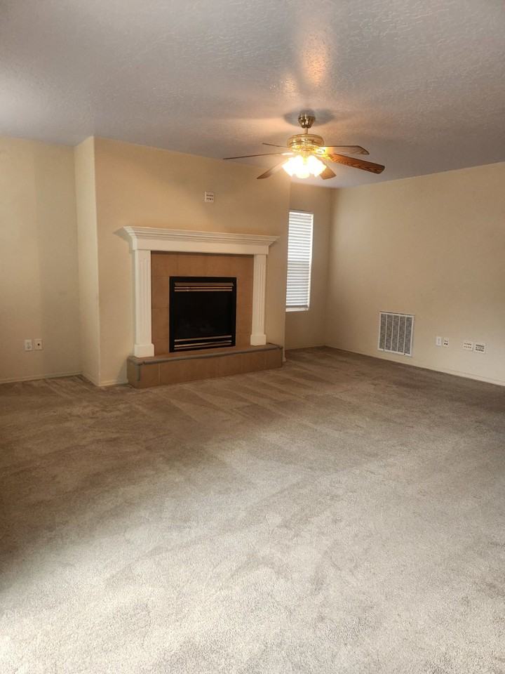 9251 W Littlewood Dr - Photo 2 of 18