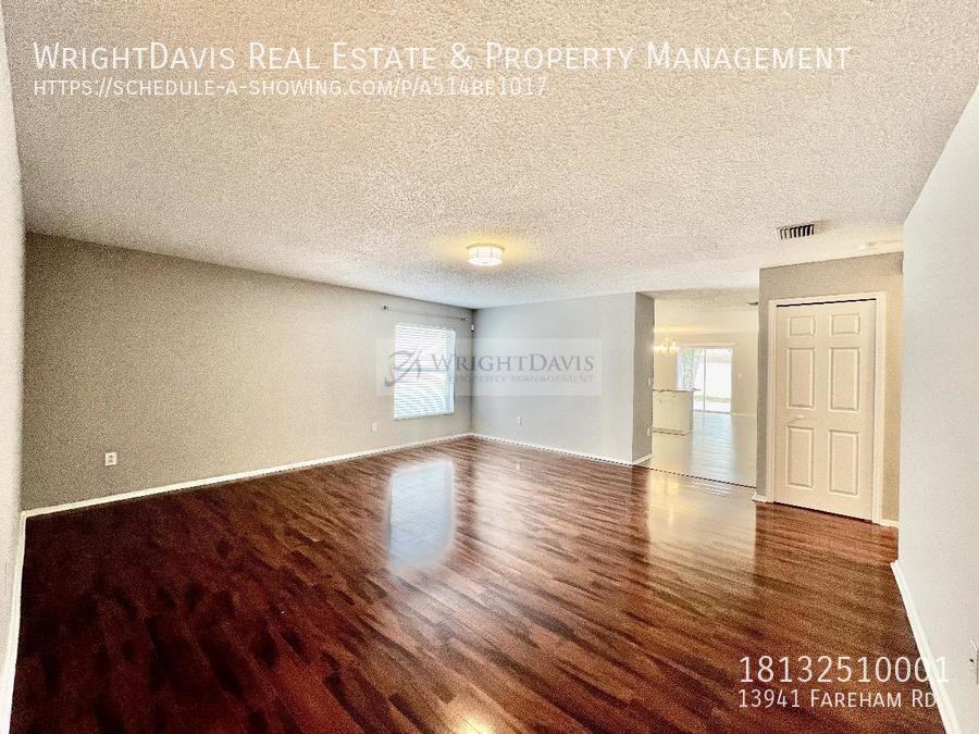 13941 Fareham Rd - Photo 3 of 37