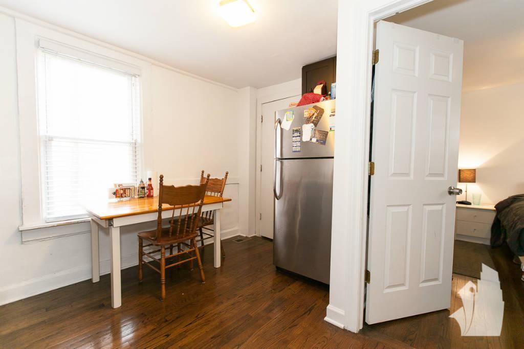 1629 W Huron St #1R - Photo 5 of 10