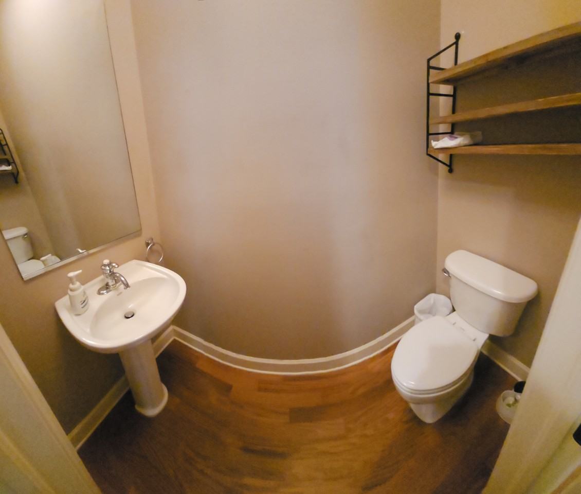 113 S Packwood Ave #A - Photo 5 of 20