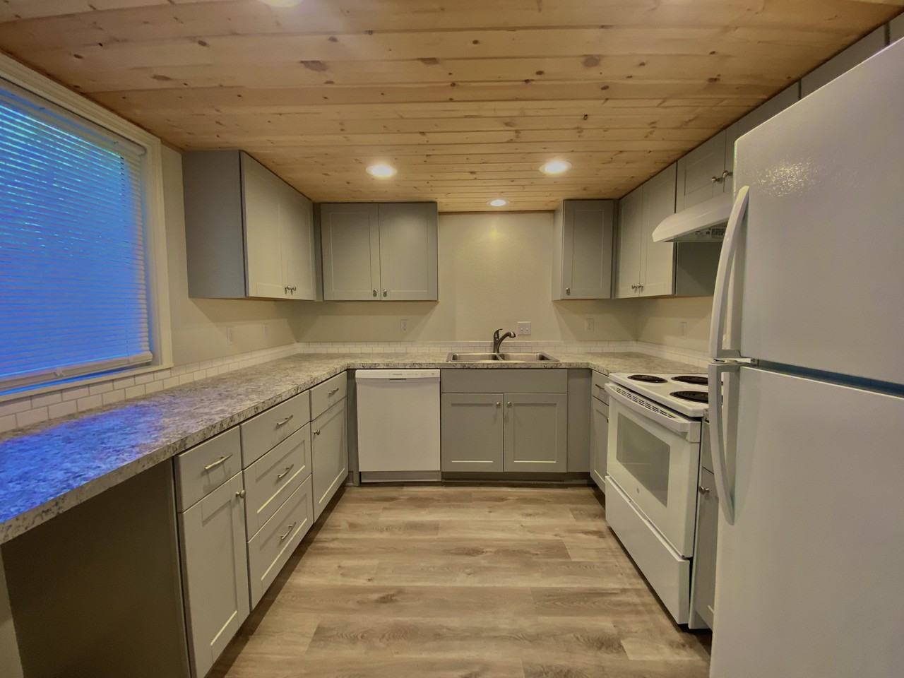 1697 Lewis River Rd #A - Photo 2 of 8