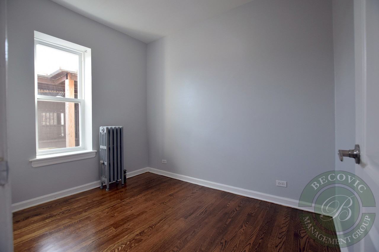 1724 W Juneway Ter #3A - Photo 3 of 11