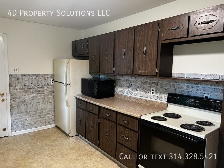 11405 Prospect Ave - Photo 3 of 18