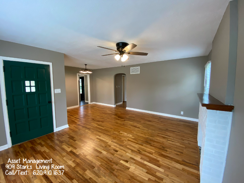 909 Starks Dr - Photo 3 of 24