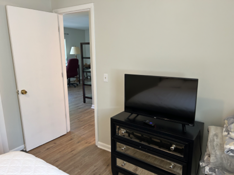 2513B W Heiman St #B - Photo 2 of 9
