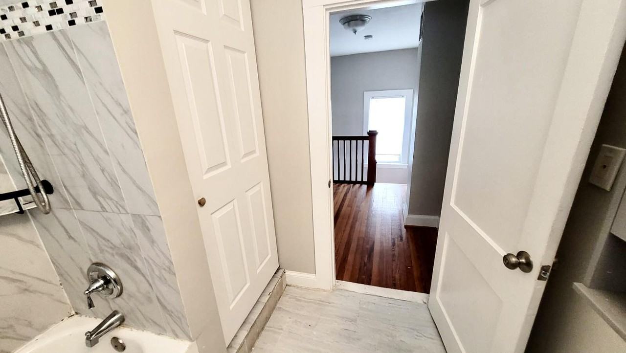 Mannasota Ave - Photo 2 of 17