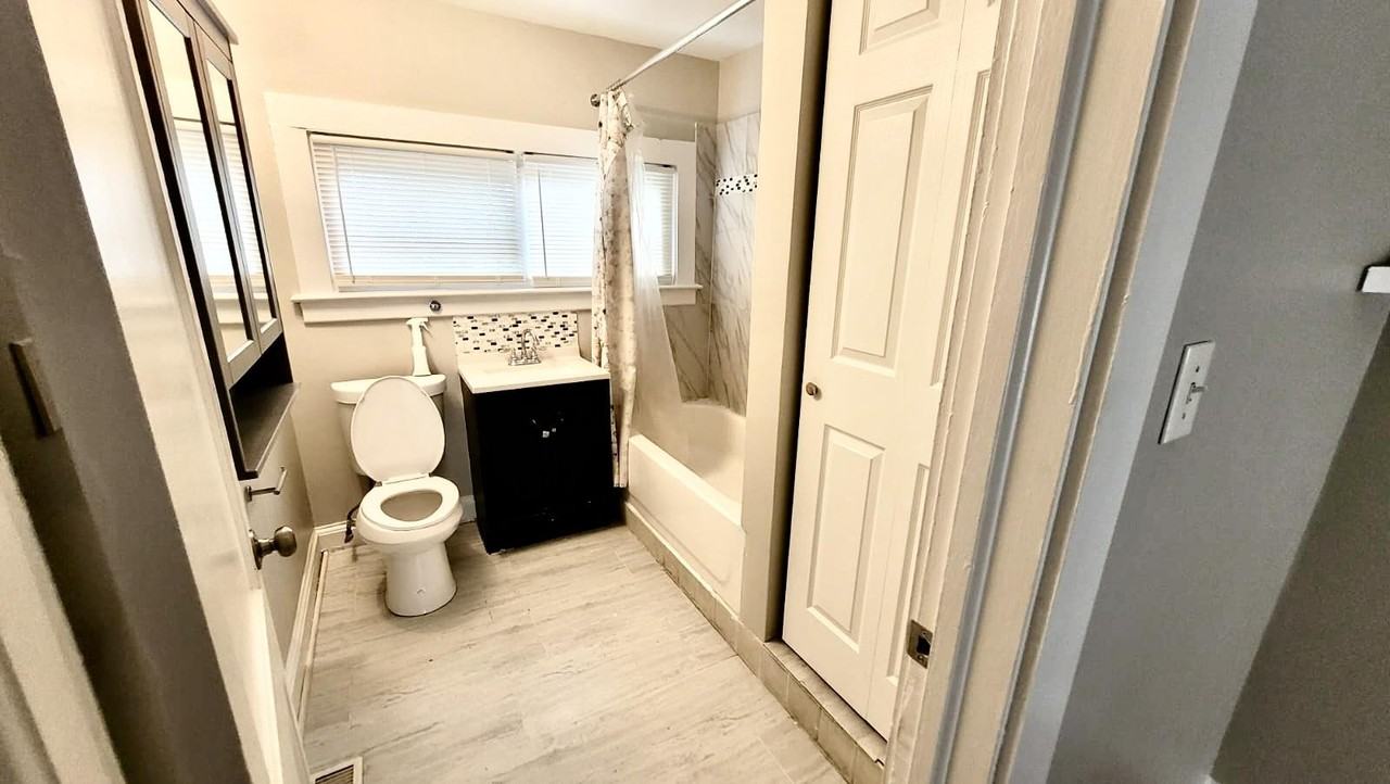 Mannasota Ave - Photo 4 of 17