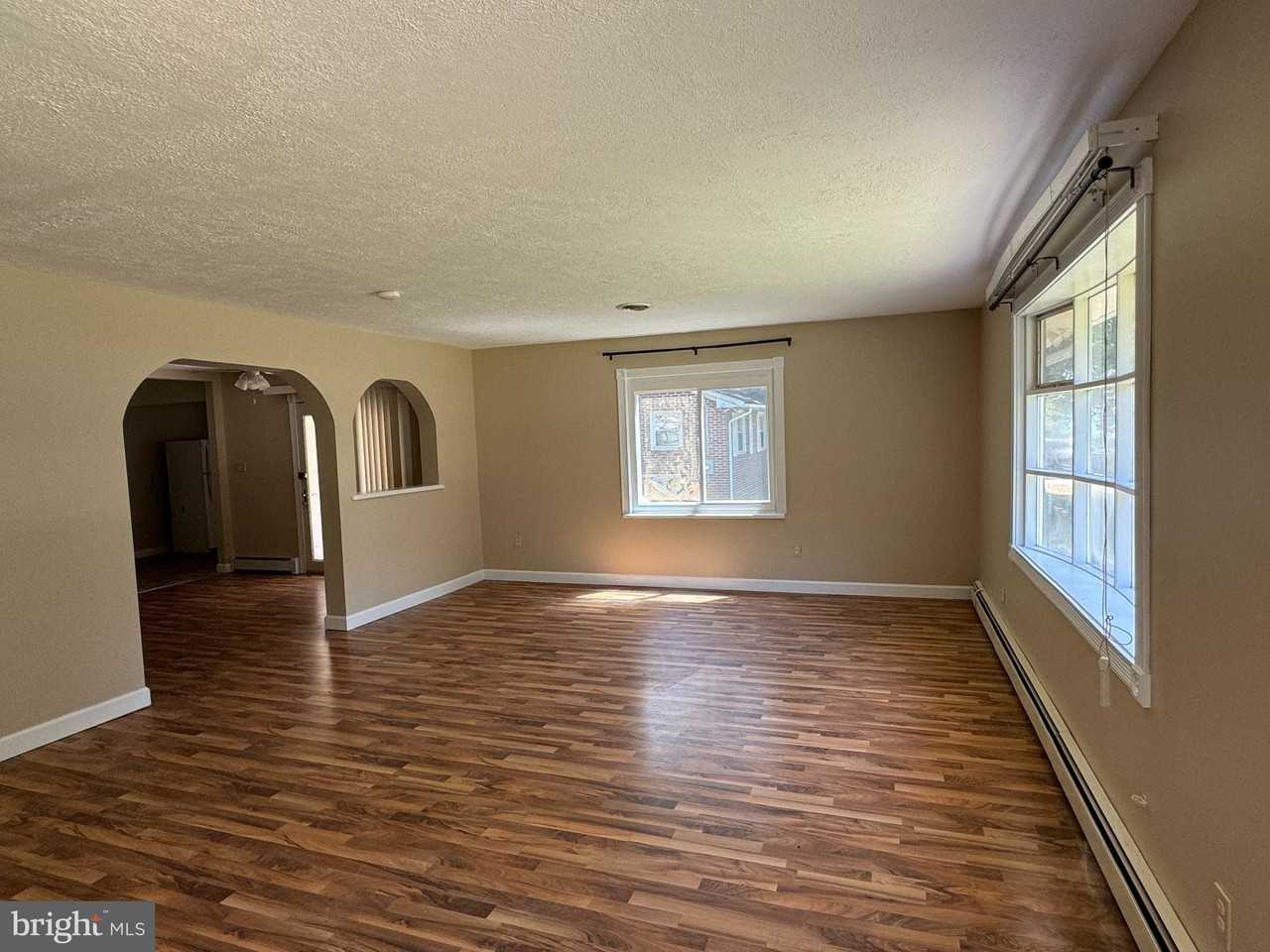 15460 Matthews Manor Rd - Photo 2 of 16