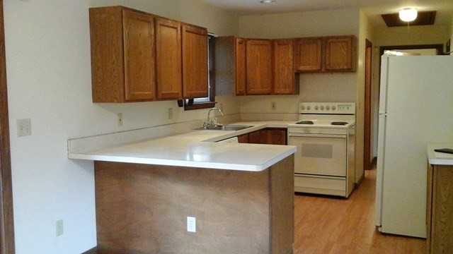 633 Pumpkin Ln - Photo 2 of 8