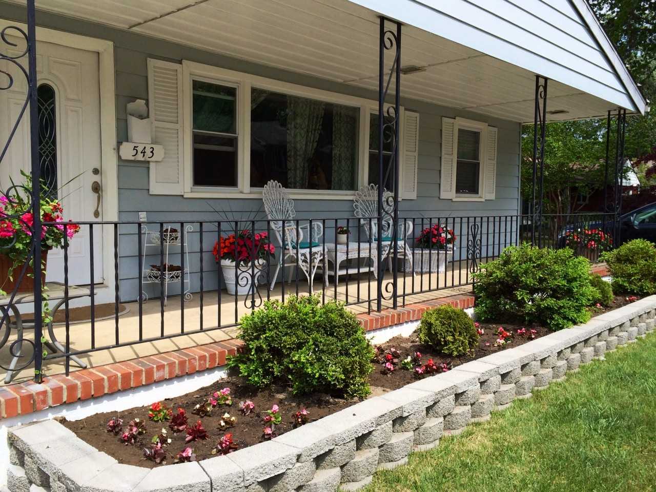 543 Sunset Ave - Photo 2 of 9