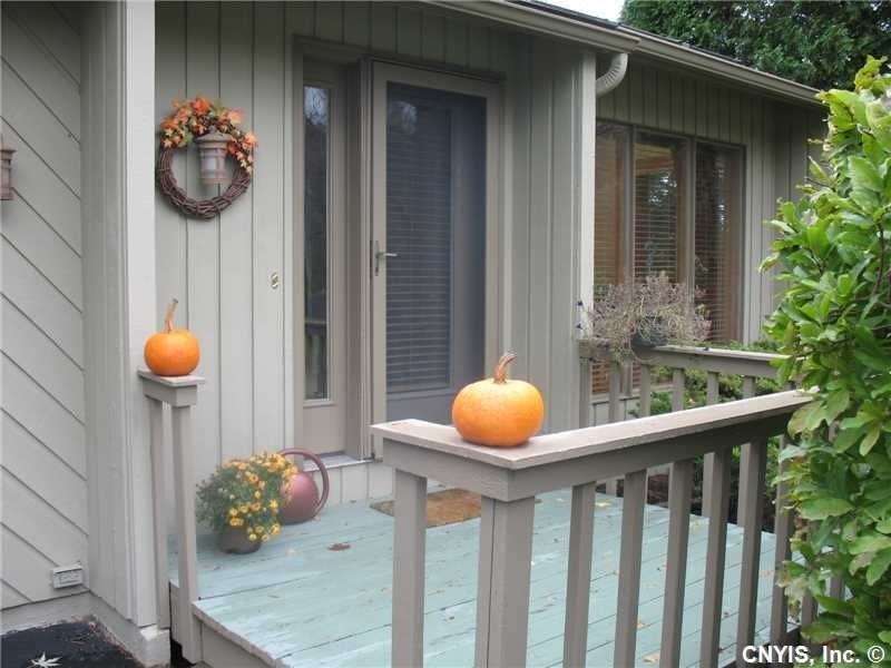 4730 Thatchwood Dr - Photo 2 of 13