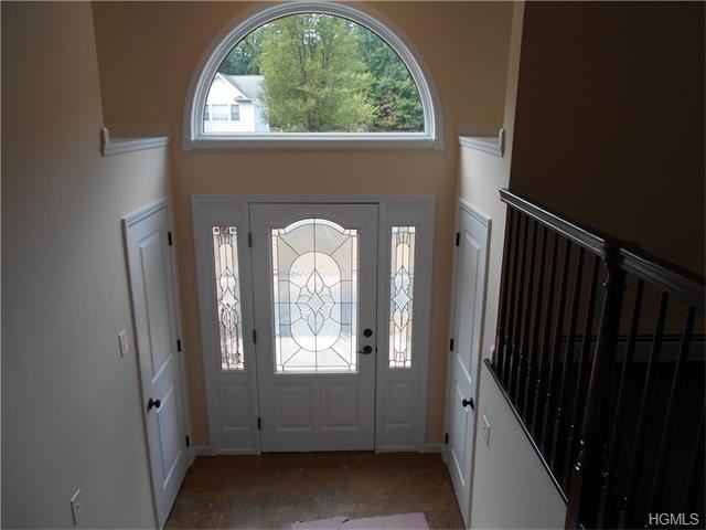 17 Flower Ln - Photo 3 of 29