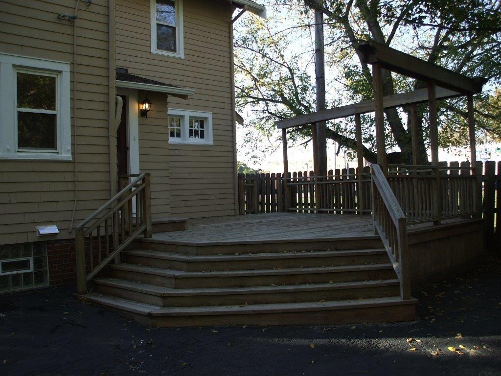 20510 Lorain Rd - Photo 2 of 22