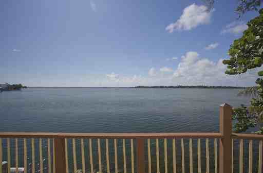 36 Beach Dr - Photo 3 of 15