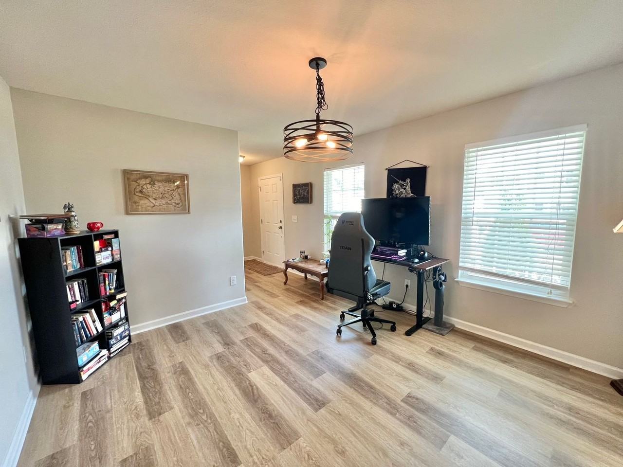 2920 Maidenhair Dr - Photo 3 of 22