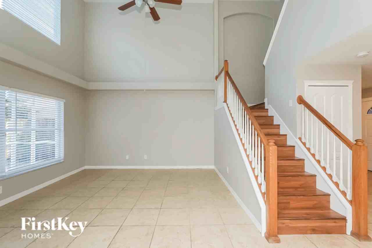 6942 Exeter Park Pl - Photo 2 of 15