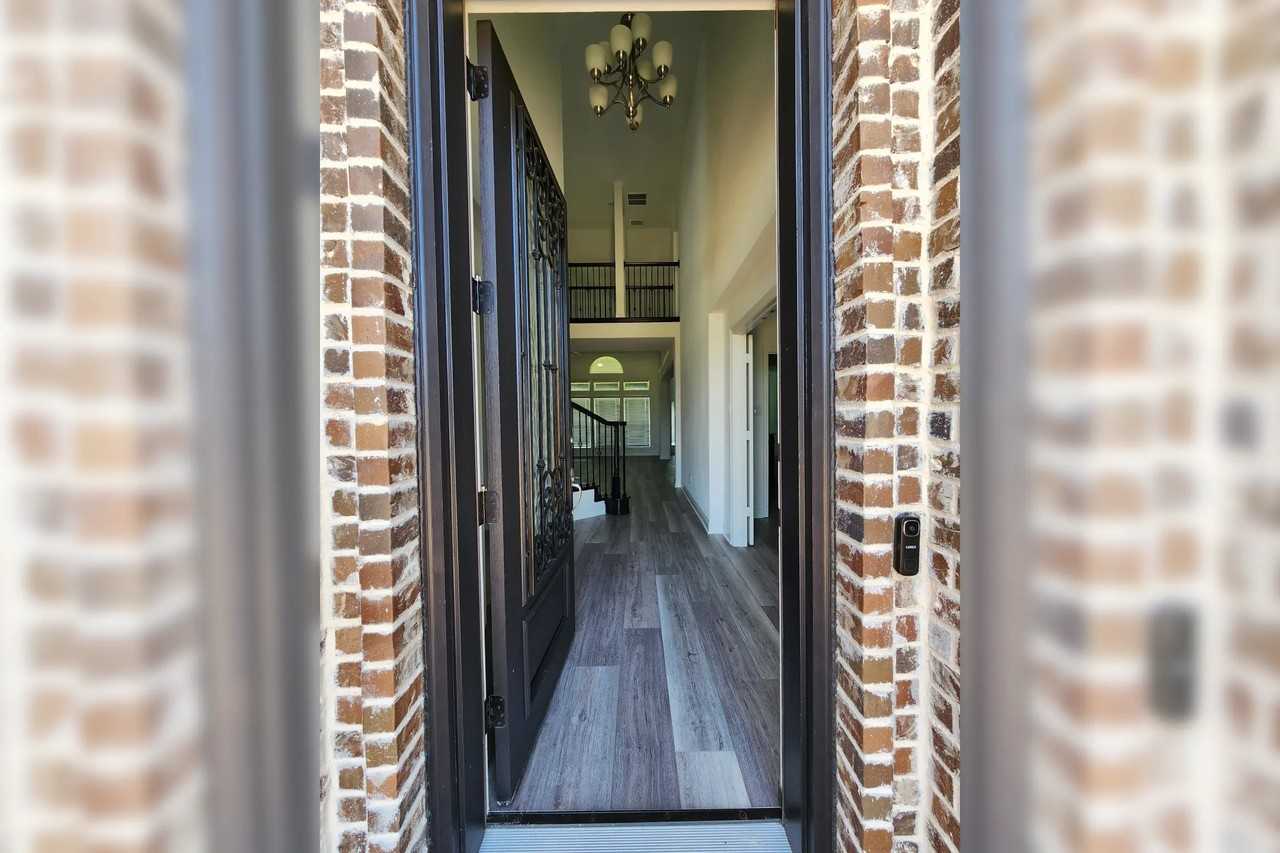 1512 Noble Angel Way - Photo 3 of 50
