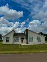 featured image of 764 Apple Blossom Way