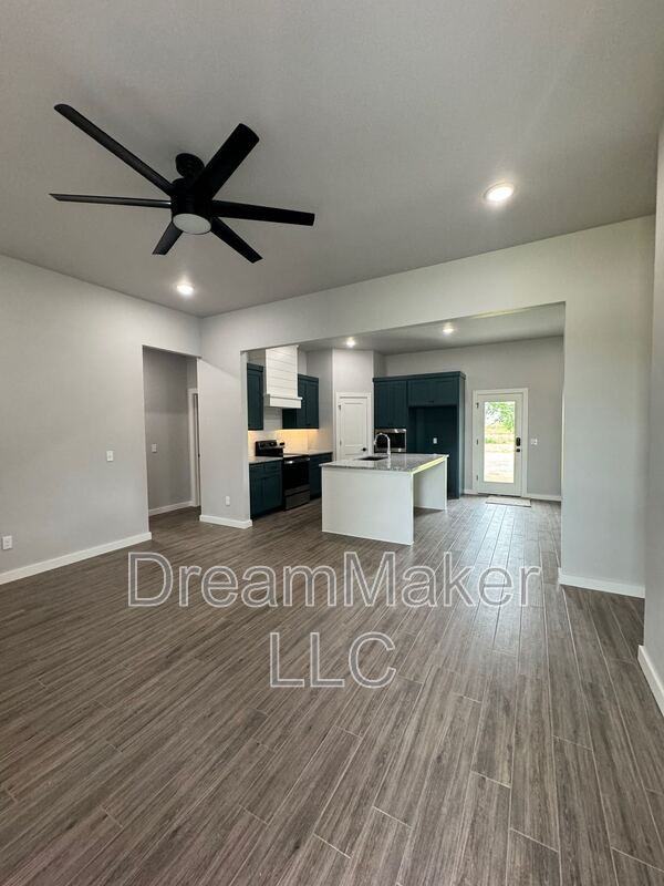 828 Apple Blossom Way - Photo 2 of 15