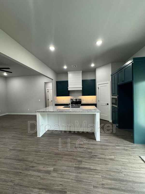 828 Apple Blossom Way - Photo 4 of 15