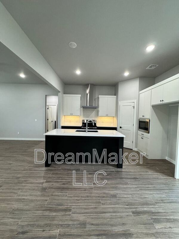 5253 Lily Ln - Photo 3 of 16