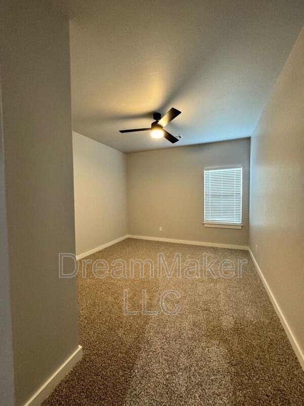 5253 Lily Ln - Photo 5 of 16