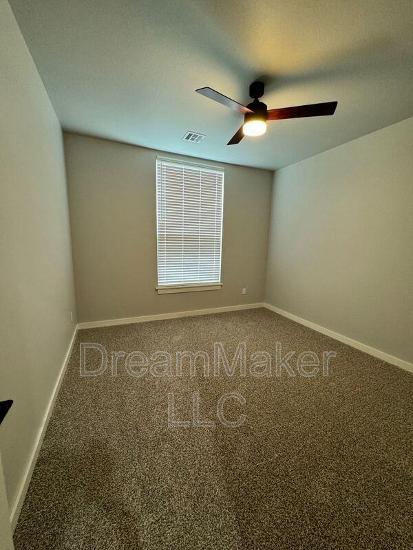 5253 Lily Ln - Photo 6 of 16