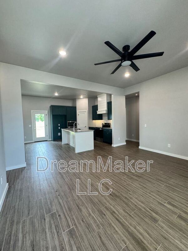 761 Apple Blossom Way - Photo 2 of 14