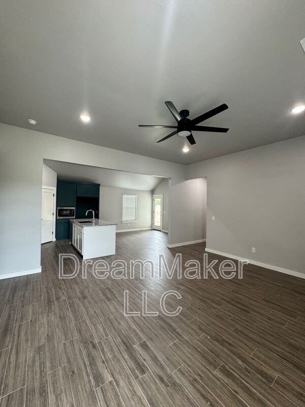 715 Apple Blossom Way - Photo 2 of 14
