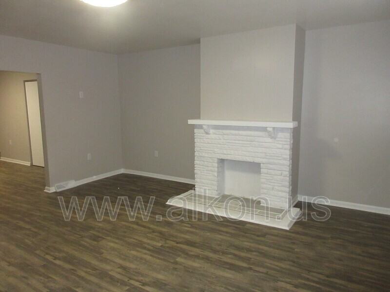 2128 Eccles St - Photo 2 of 19