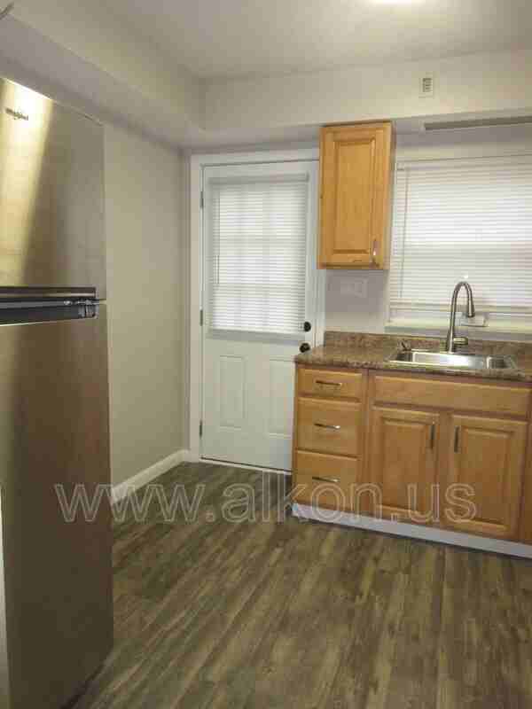 2128 Eccles St - Photo 7 of 19